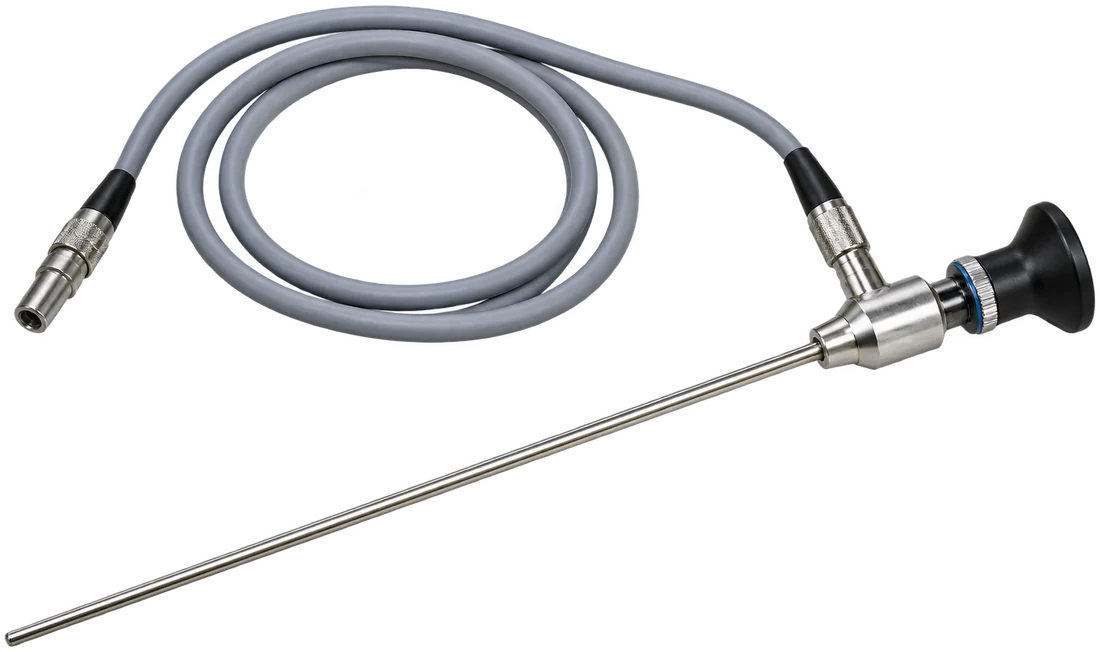 Endoscopio rígido de nariz, con su cable de luz enrollado